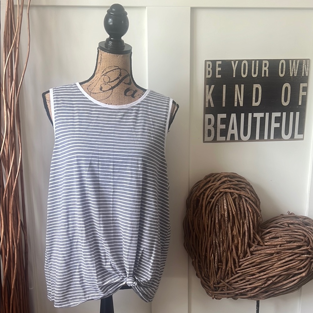 SO White and Gray Sleeveless Tie Front Tank Top